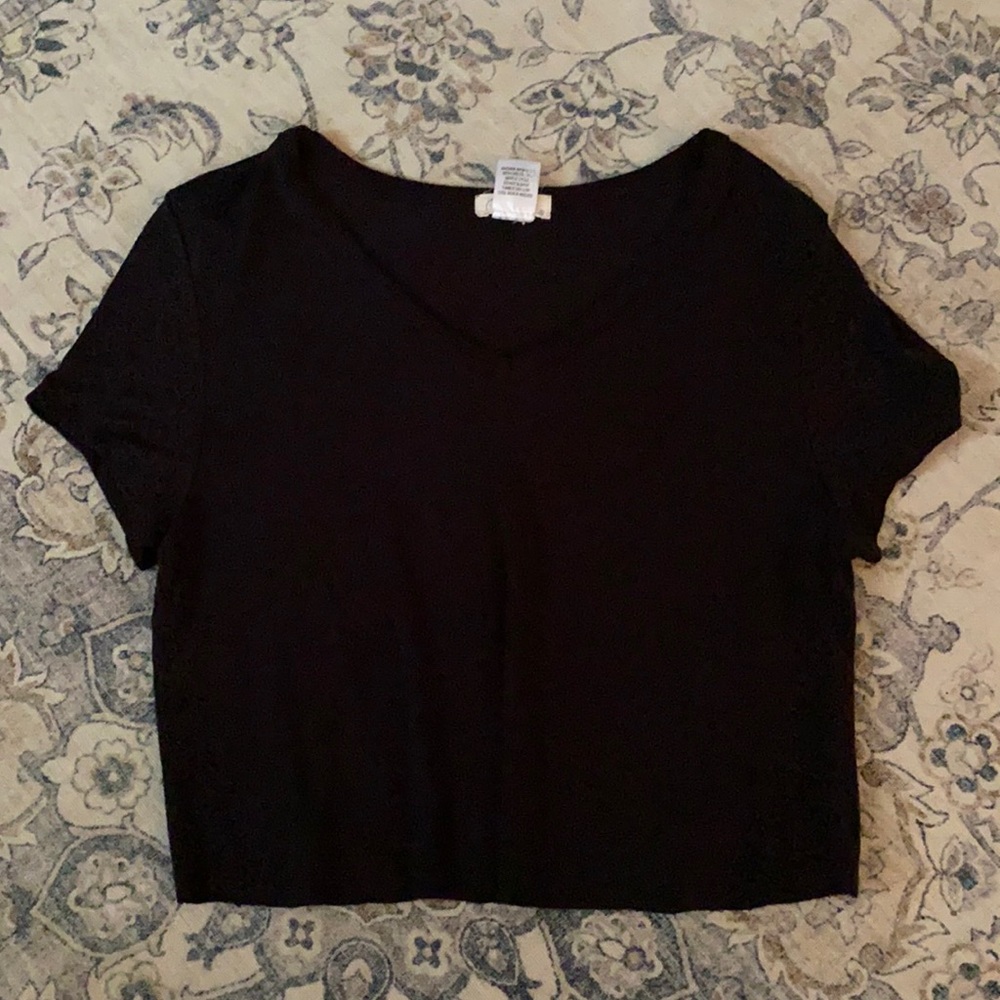 Black Cropped V Neck